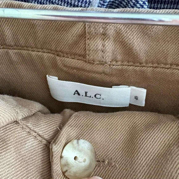 A.L.C. Mia Belted Mini Skirt in Beige Size 6 - Picture 12 of 12